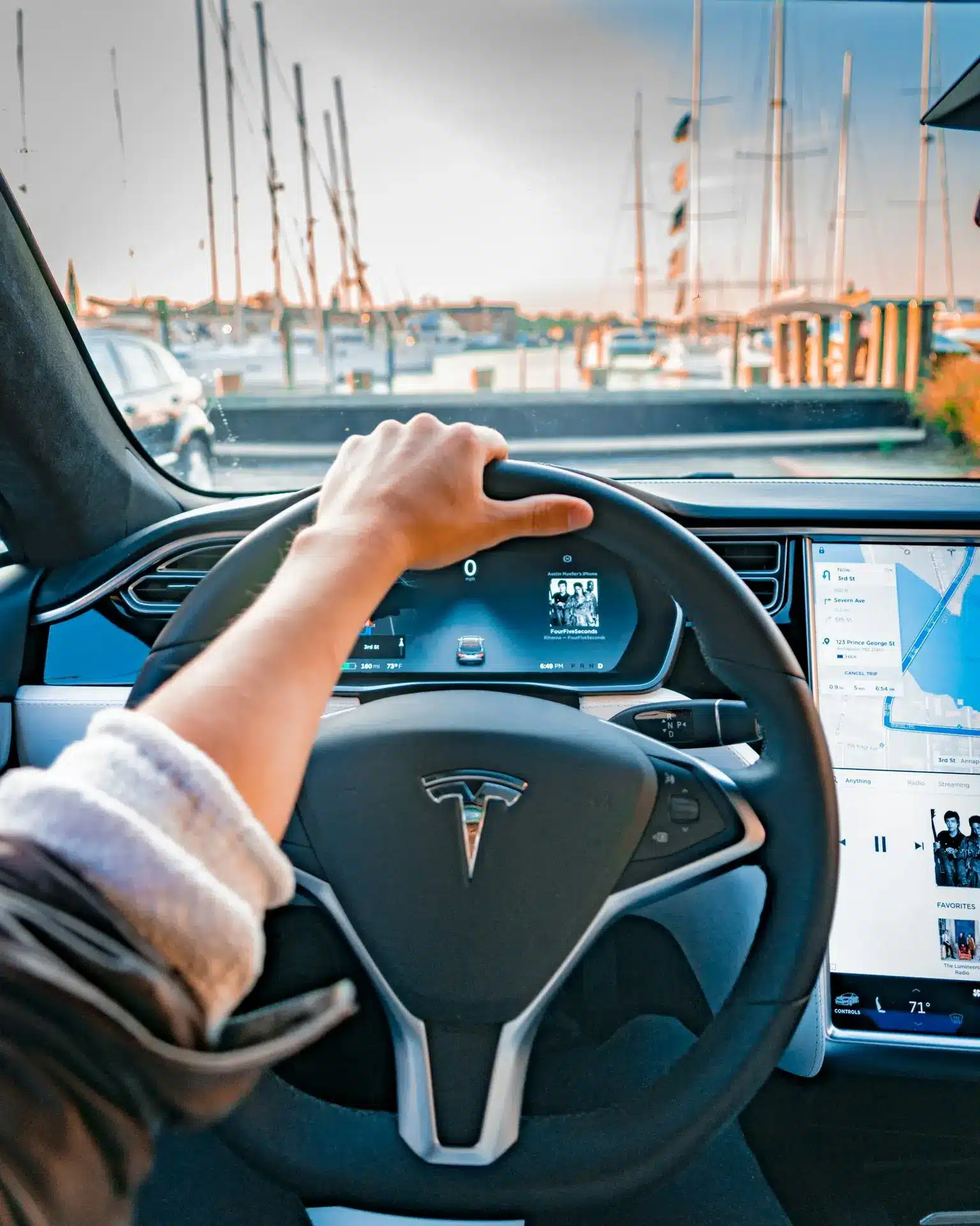 The Top 10 Must-Have Car Gadgets for 2025